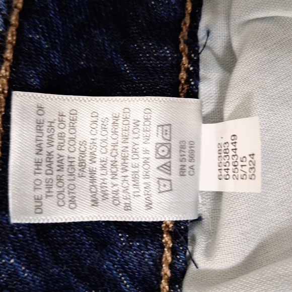 Maurices "NEW" Dark Wash Retro High Rise Curvy Fit 90s Flare Denim Jeans Size 2 - Picture 11 of 12